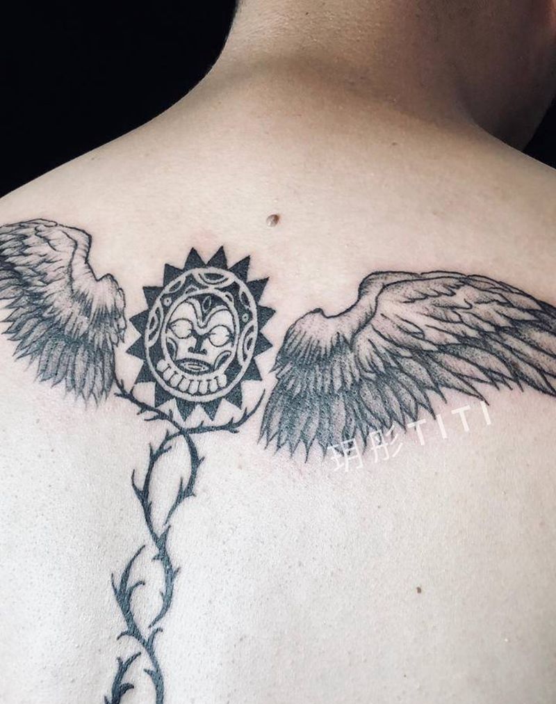 脊柱荆棘设计纹身图片_背部纹身图案