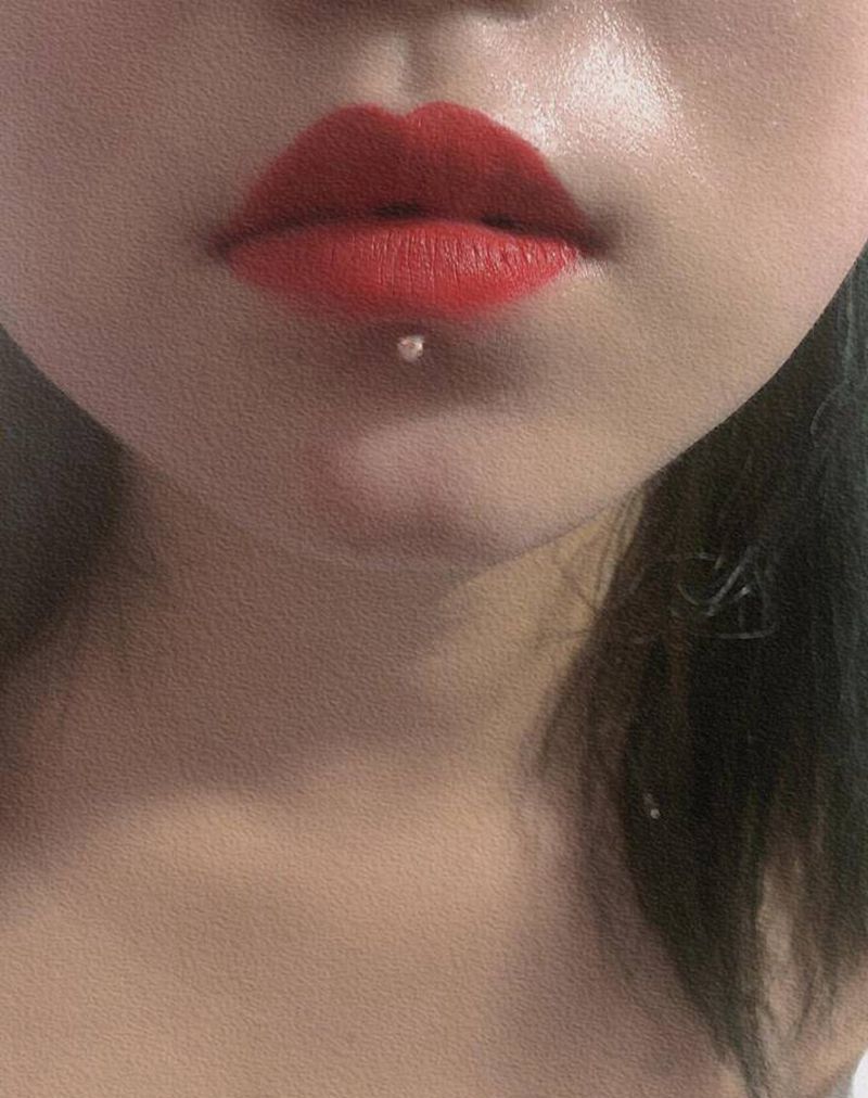 唇钉纹身图片_穿孔纹身图案