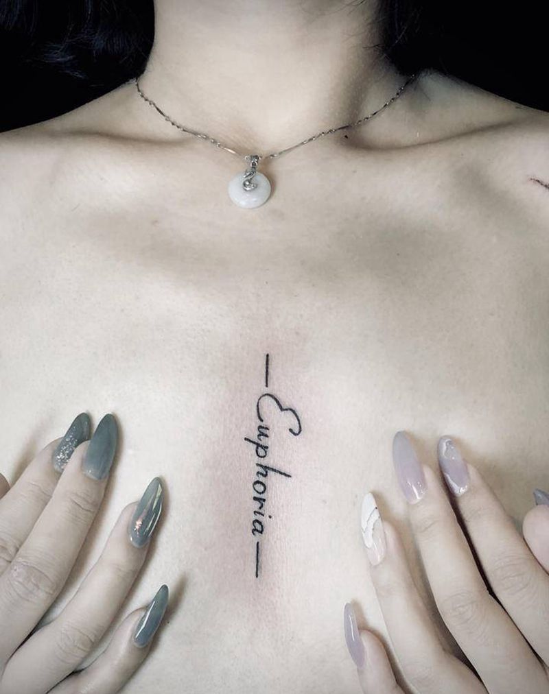 字母纹身图片_胸部纹身图案