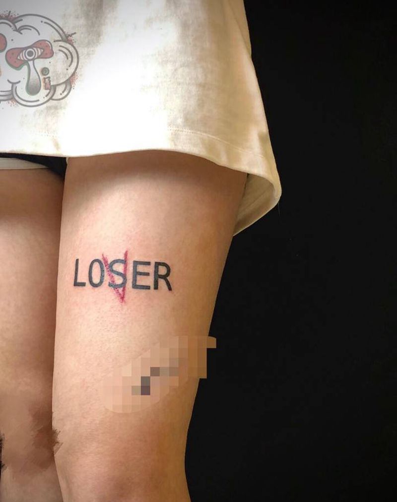 字母纹身图片_腿部纹身图案