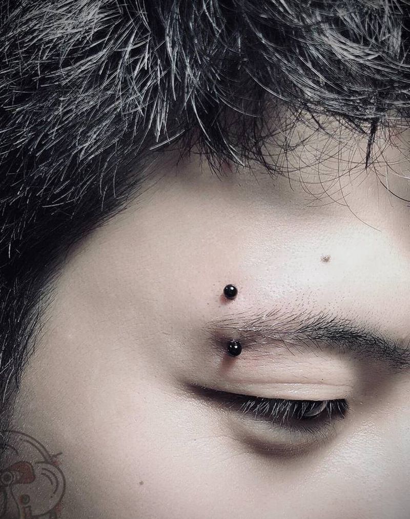 眉钉纹身图片_穿孔纹身图案