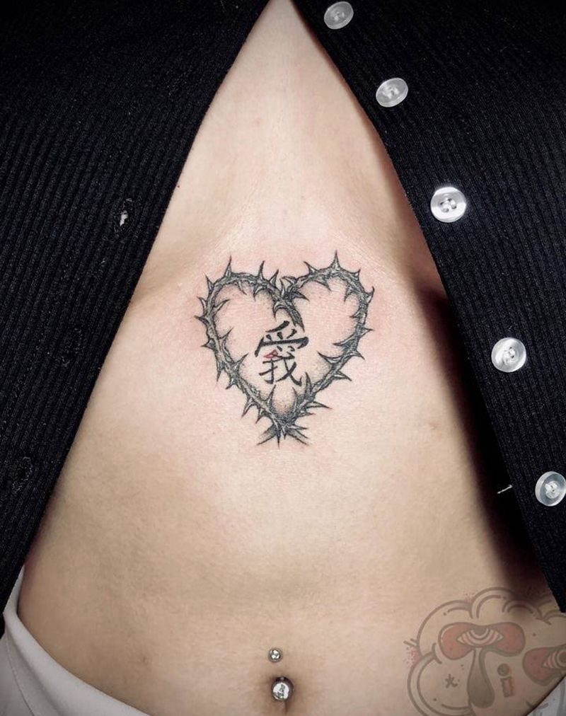 爱心纹身图片_腹部纹身图案