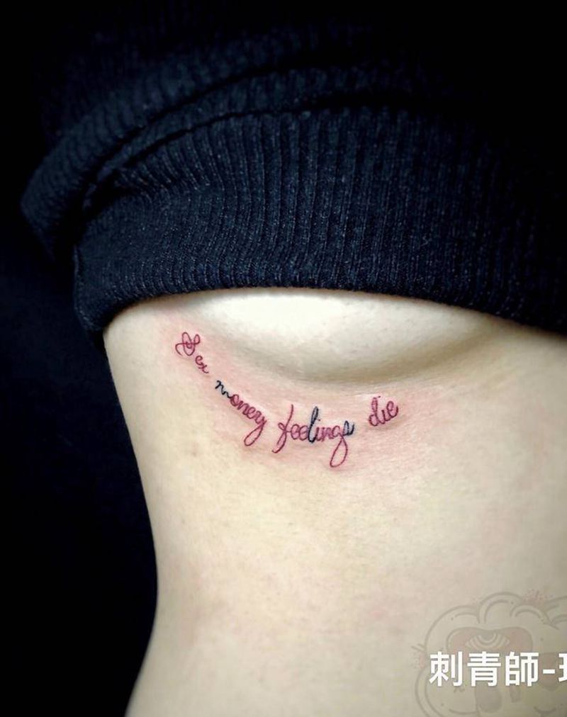 字母纹身图片_胸部纹身图案