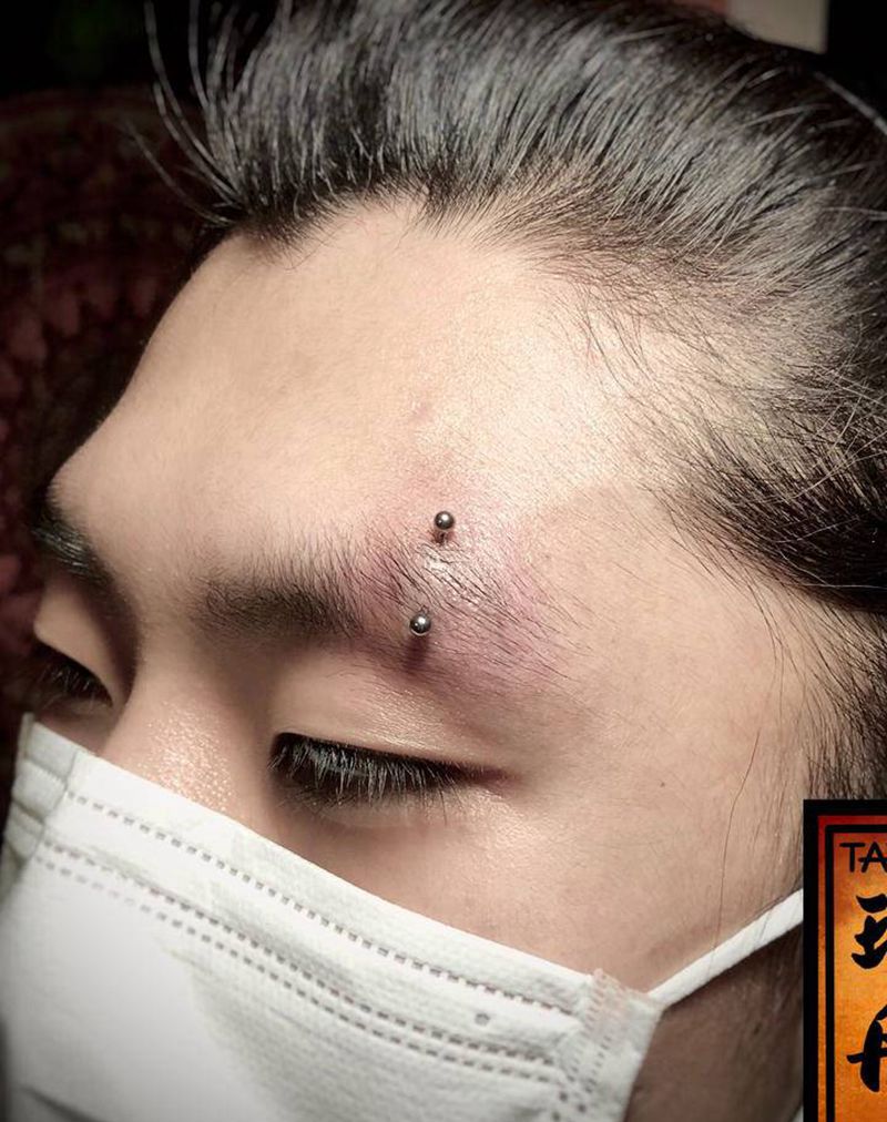 眉钉纹身图片_穿孔纹身图案