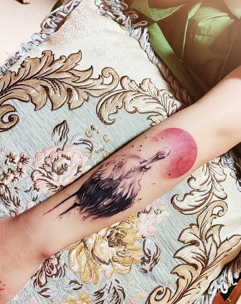 鹤纹身图片_手臂新传统水墨纹身图案