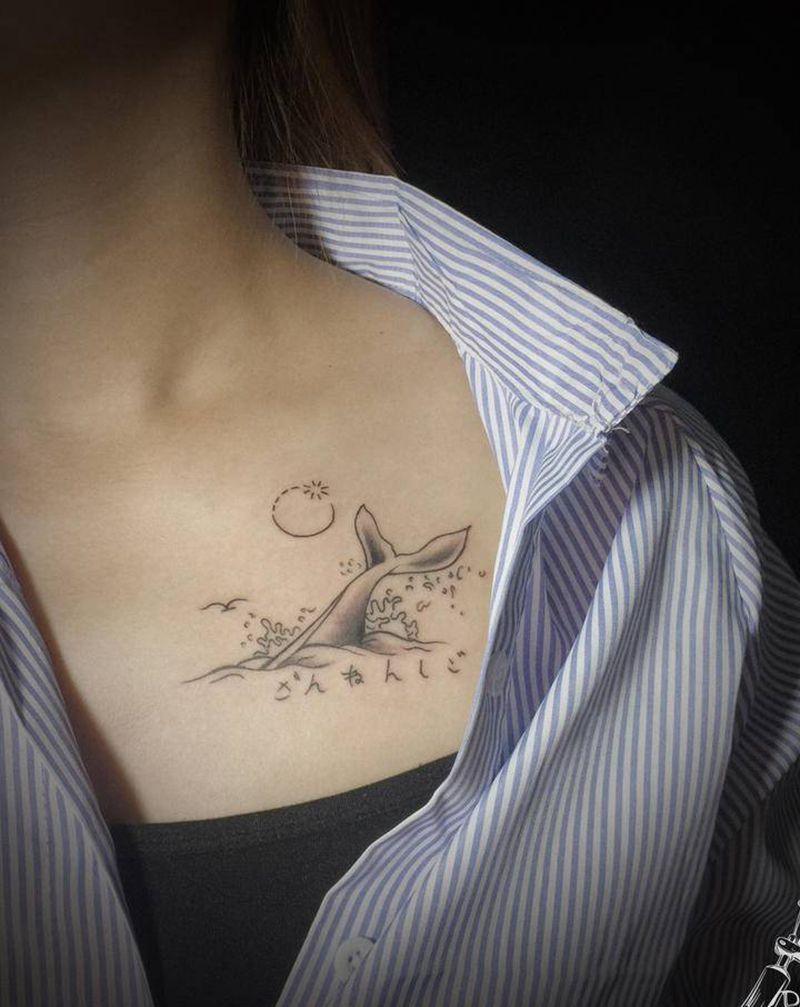 鲸鱼纹身图片_胸部肩部水墨点刺纹身图案