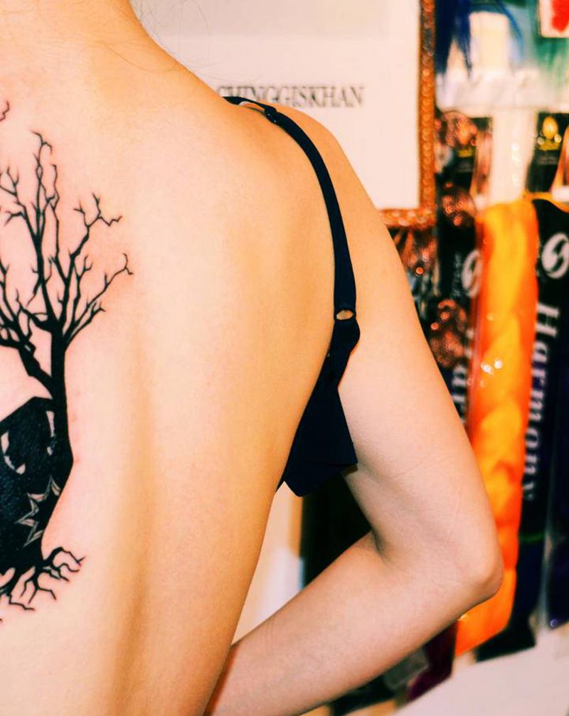 舞蹈 树纹身图片_背部图腾几何纹身图案