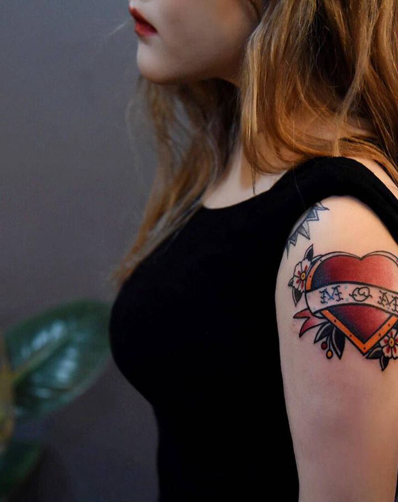 对母亲的爱❤️纹身图片_手臂Old School纹身图案