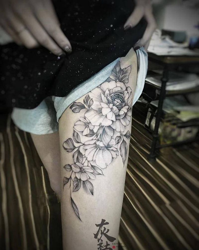 素花纹身图片_腿部点刺腿花纹身图案