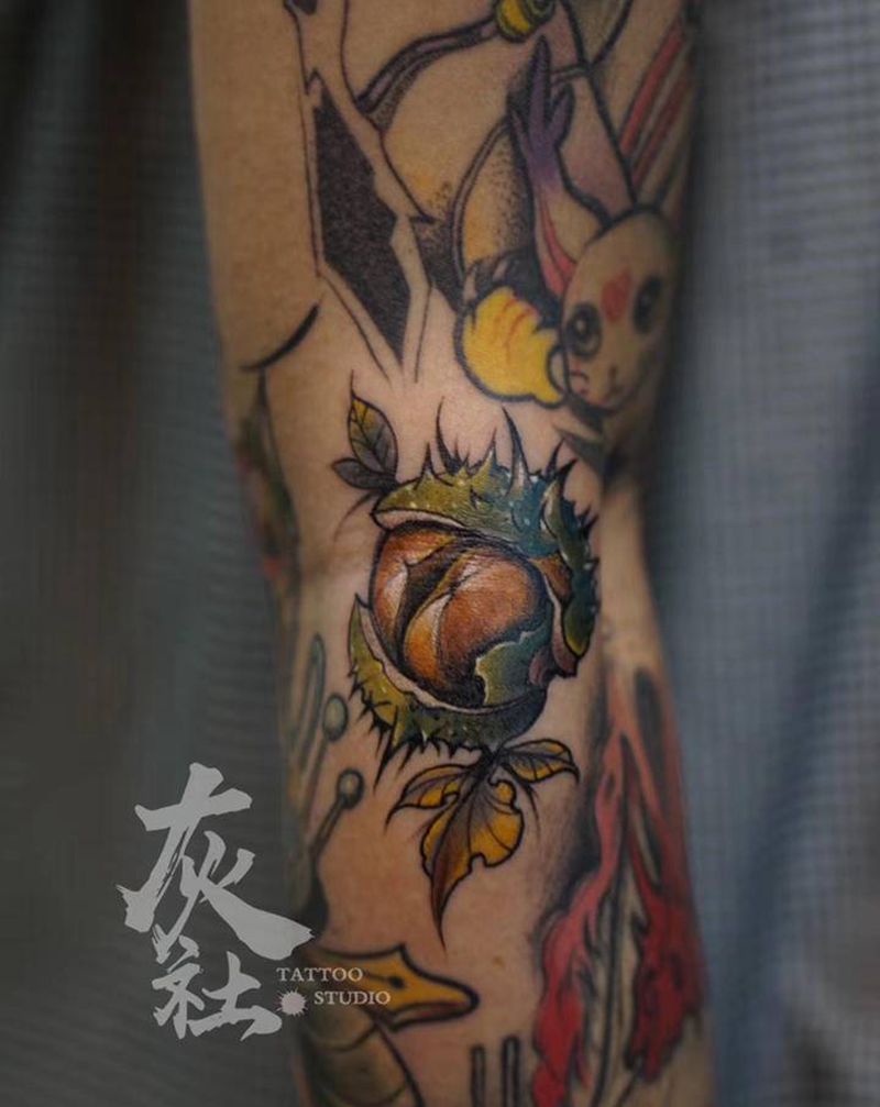 栗子纹身图片_手臂New School栗子纹身图案