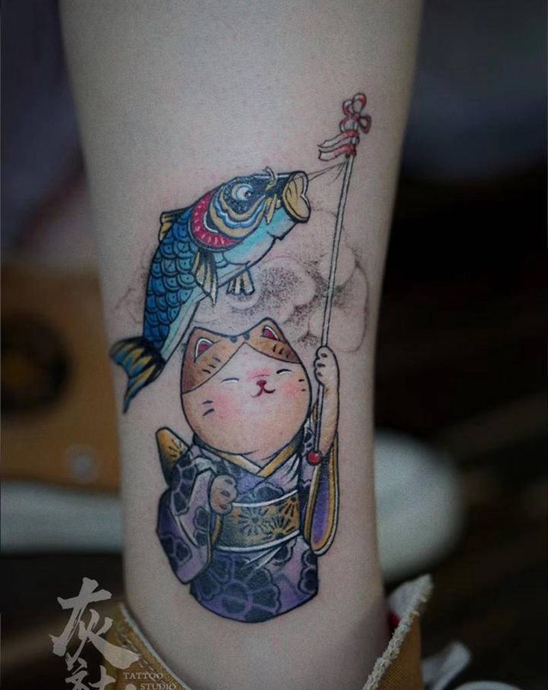 猫猫鱼鱼纹身图片_腿部New School猫鲤鱼纹身图案