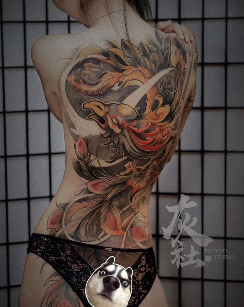 原创满背凤凰纹身图片_背部New School凤凰纹身图案