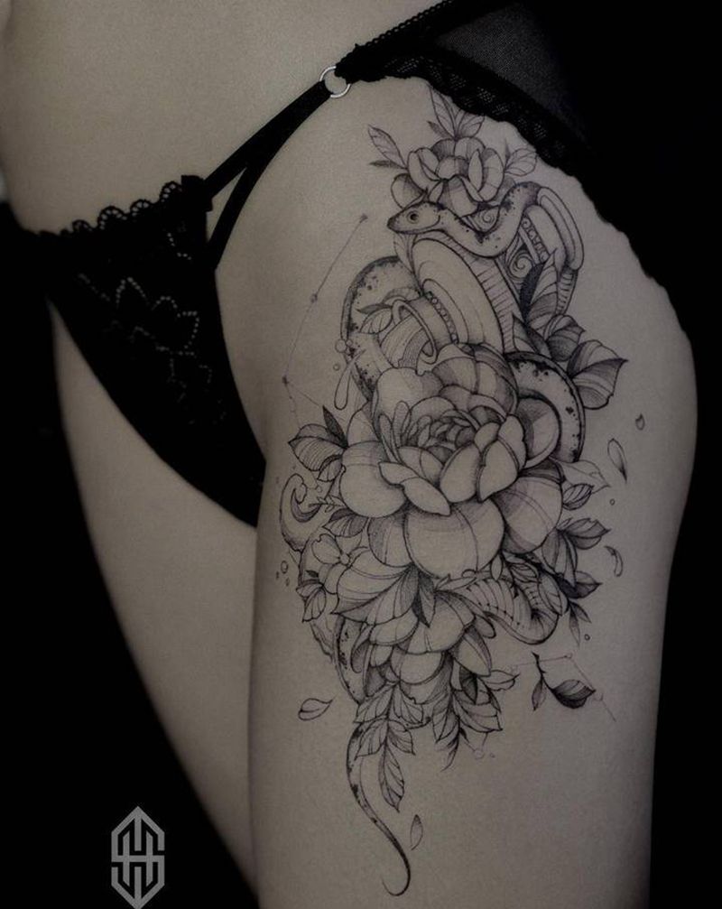 素花，蛇，水瓶座♒️纹身图片_腿部纹身图案