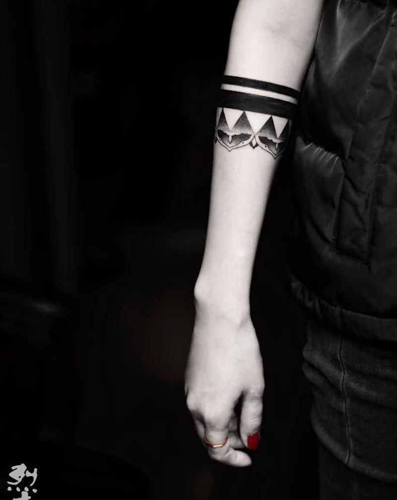 点刺臂环纹身图片_手臂几何点刺点刺臂环图腾纹身图案