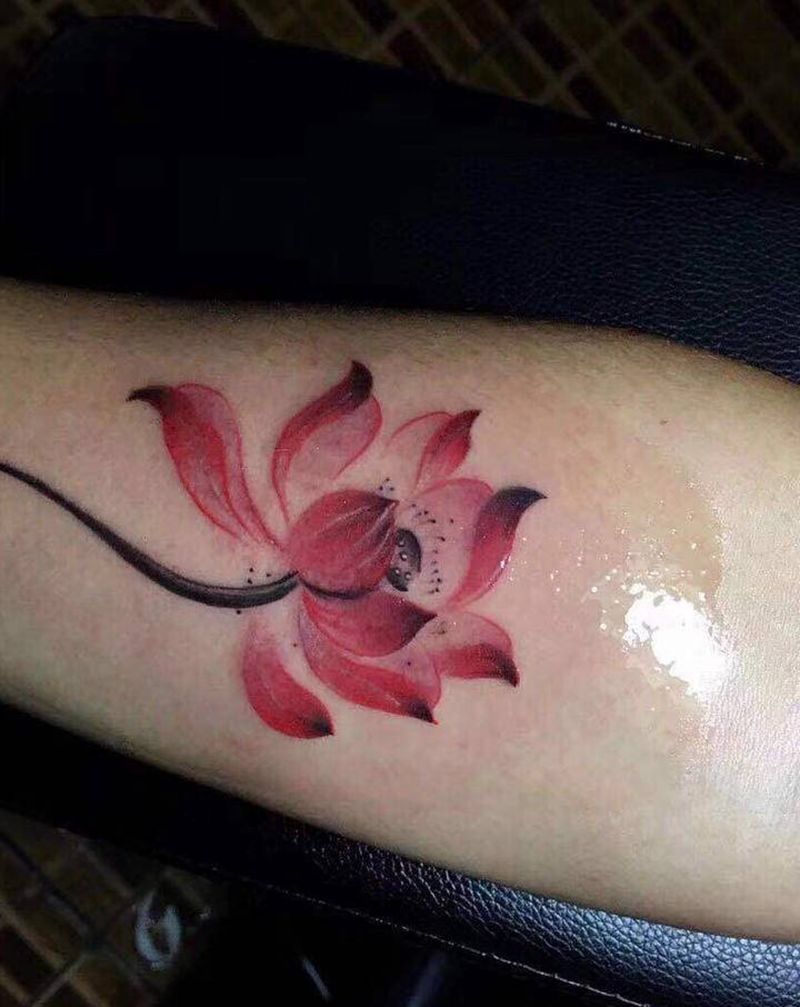 荷花纹身图片_手臂水彩纹身图案