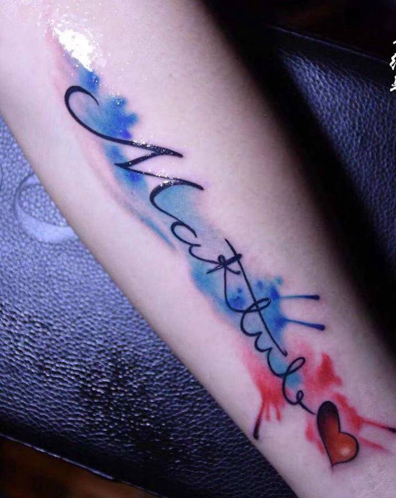 水彩字母纹身图片_手臂New School水彩纹身图案