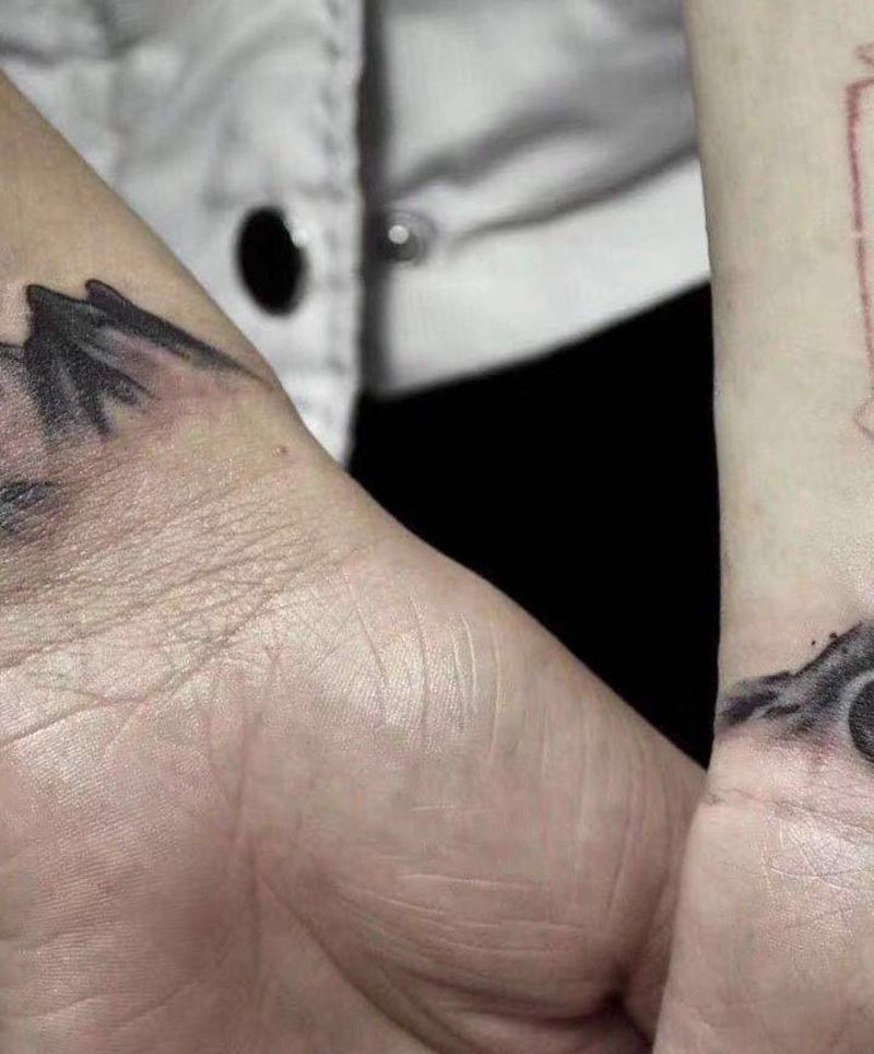 海誓山盟纹身图片_手臂水墨纹身图案