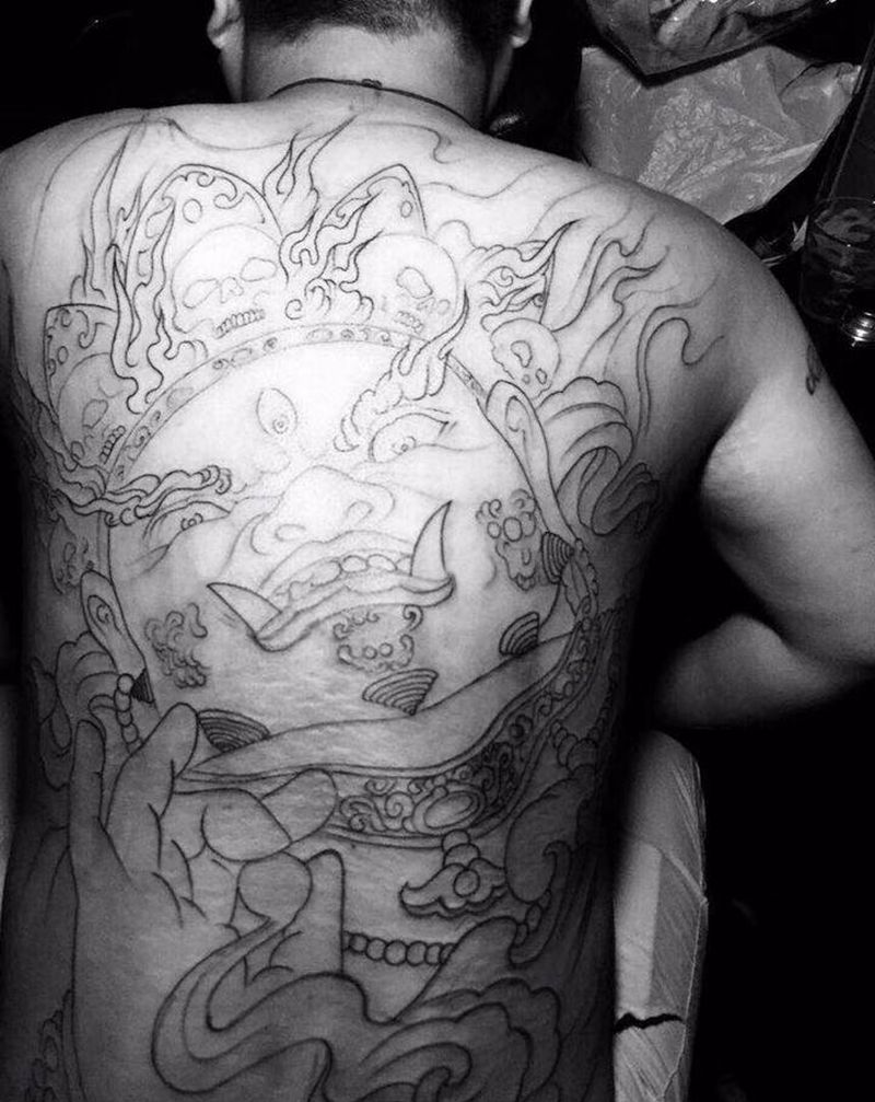 大黑天纹身图片_背部老传统纹身图案