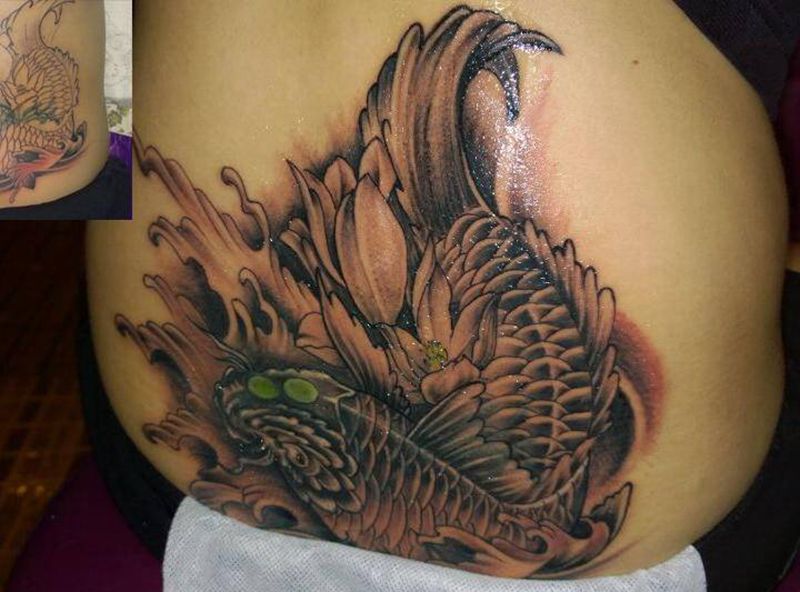 遮盖纹身图片_胸部新传统纹身图案