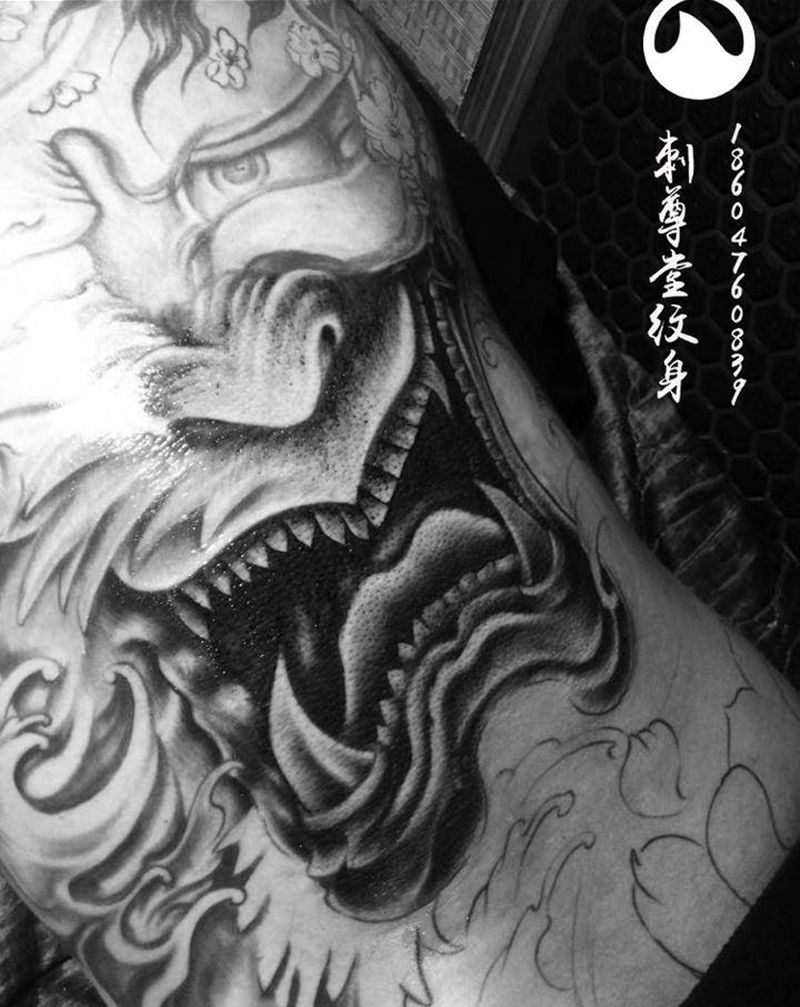 般若纹身图片_背部老传统纹身图案
