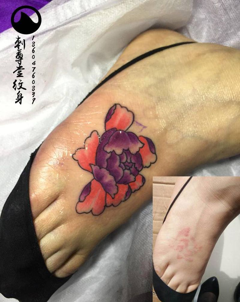 伤疤遮盖纹身图片_脚部老传统纹身图案