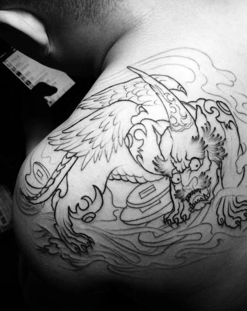 老传统纹身图片_背部老传统纹身图案