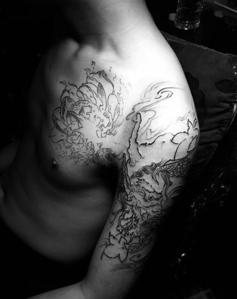 线纹身图片_手臂胸部新传统纹身图案