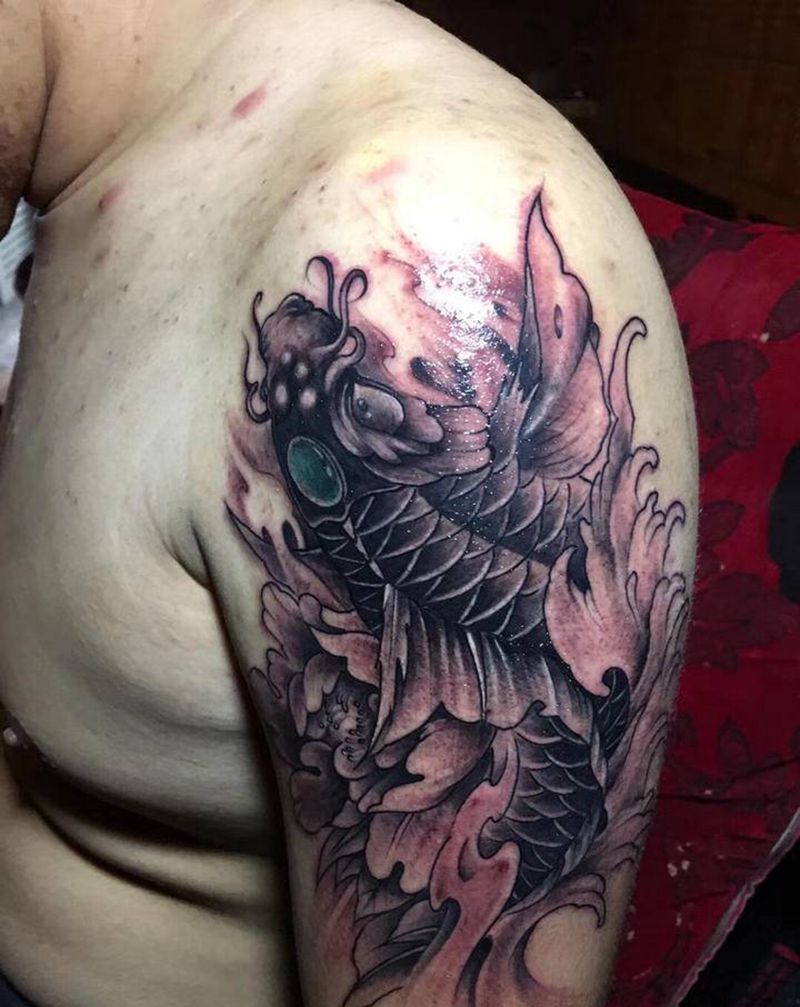 刺尊堂纹身-鱼纹身图片_手臂老传统纹身图案