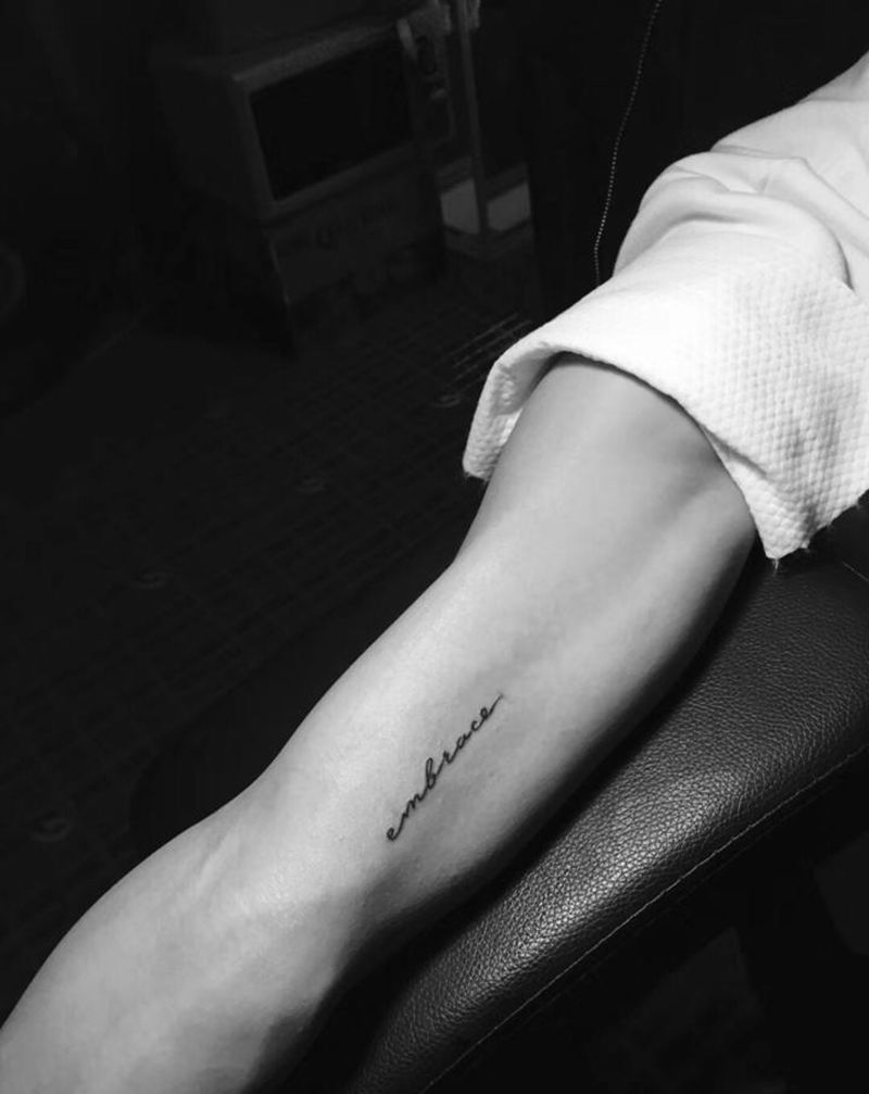 刺尊堂纹身-字母纹身图片_手臂花体字纹身图案