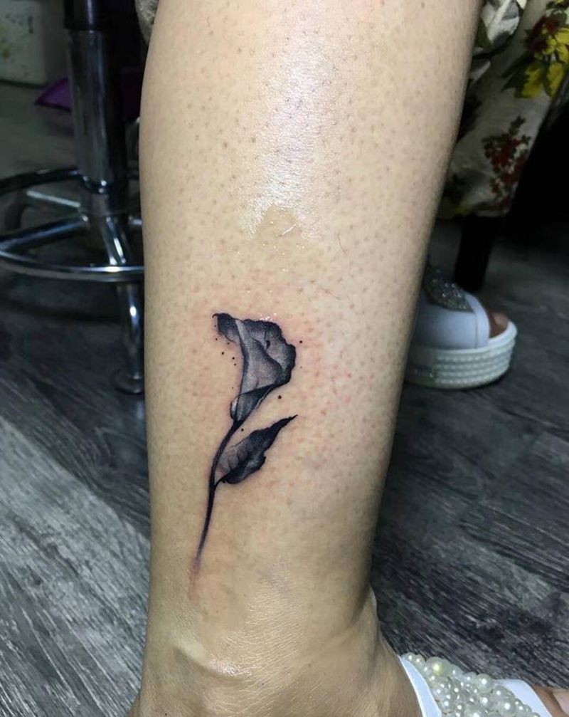 刺尊堂纹身-花卉纹身图片_腿部水墨纹身图案