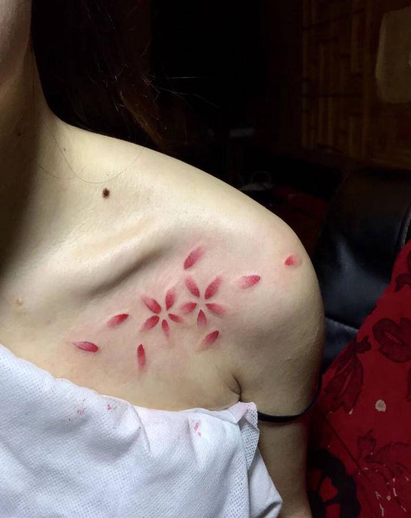 刺尊堂纹身-花纹身图片_胸部水彩纹身图案