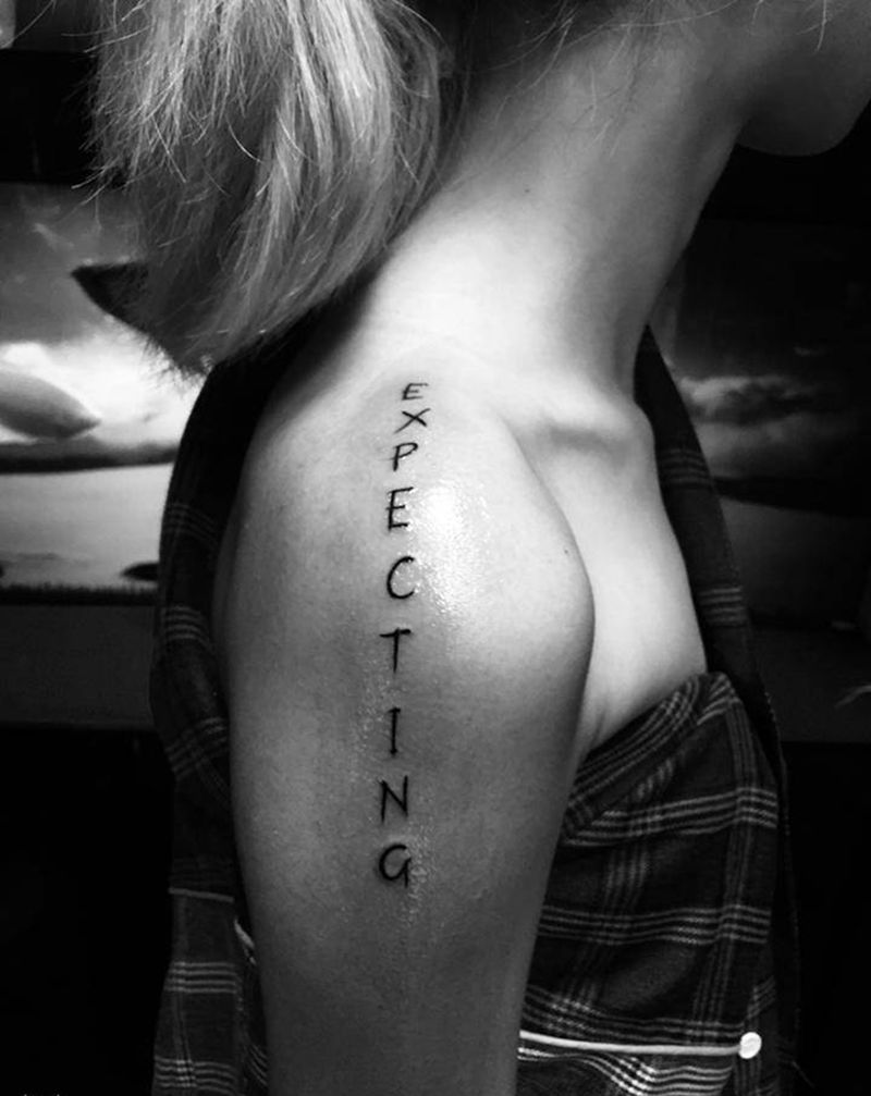 刺尊堂纹身-E纹身图片_手臂花体字纹身图案