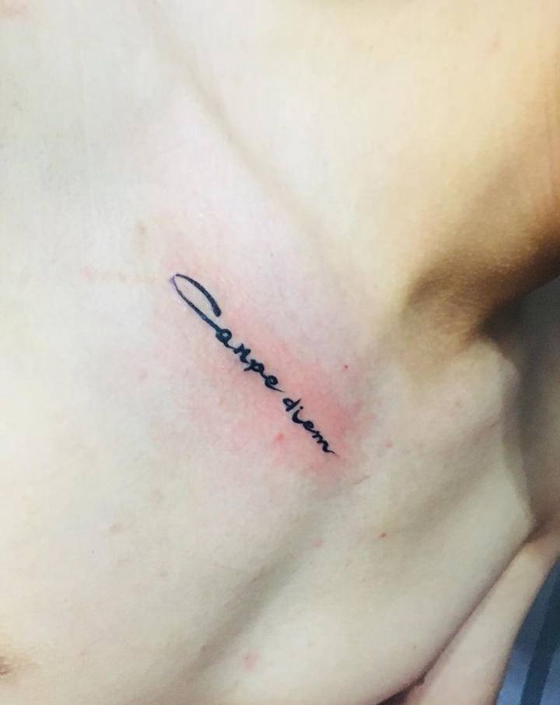 20年纹身图片_胸部纹身图案