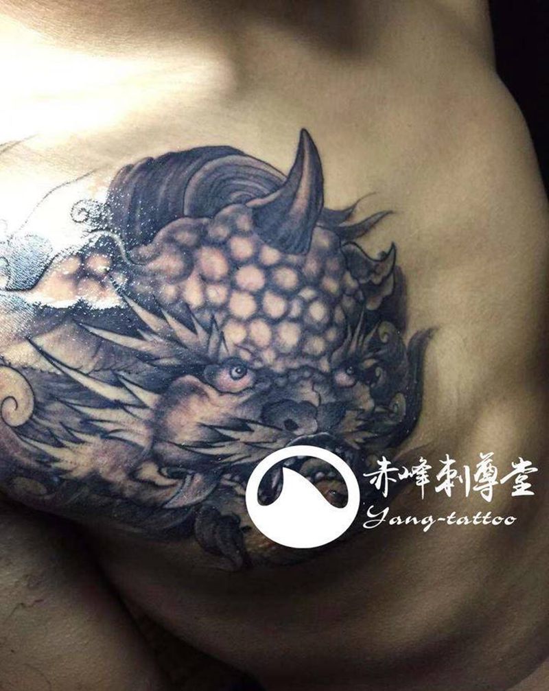 赤峰刺尊堂-唐狮纹身图片_胸部新传统纹身图案