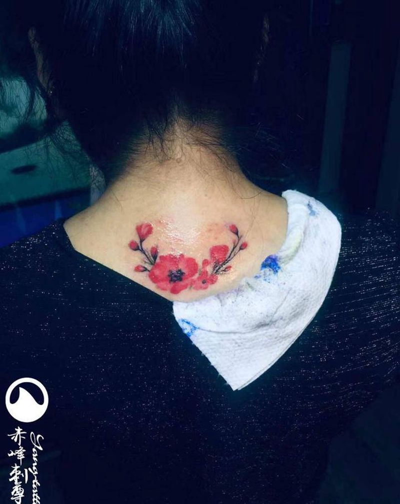 赤峰刺尊堂-花纹身图片_颈部水彩纹身图案