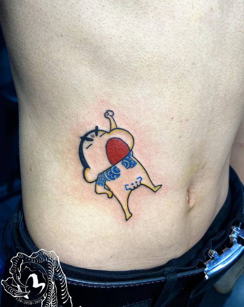 蜡笔小新纹身图片_腹部纹身图案
