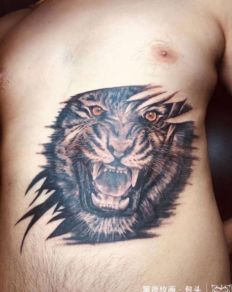 tiger纹身图片_腹部欧美写实纹身图案