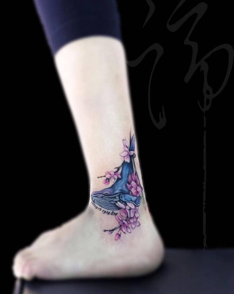 鲸鱼纹身图片_脚部水彩鲸鱼赤峰纹身图案