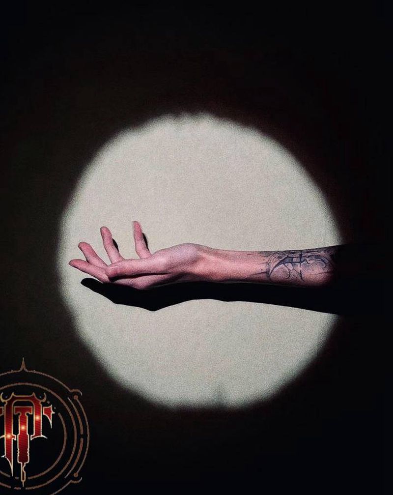 买家秀纹身图片_手臂花体字花体字暗黑纹身图案