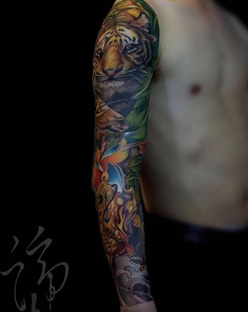 重彩花臂纹身图片_手臂新传统欧美写实花臂老虎重彩纹身图案