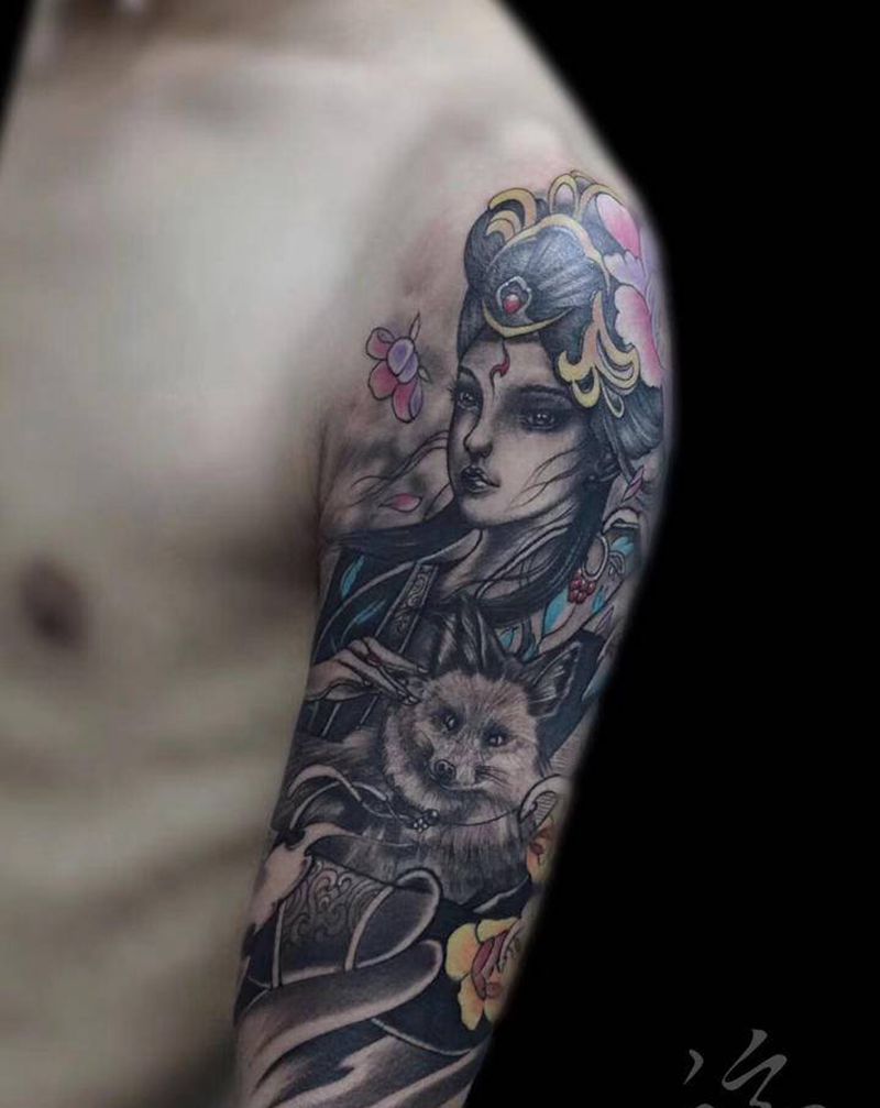 艺妓纹身图片_手臂新传统艺妓大臂赤峰纹身图案