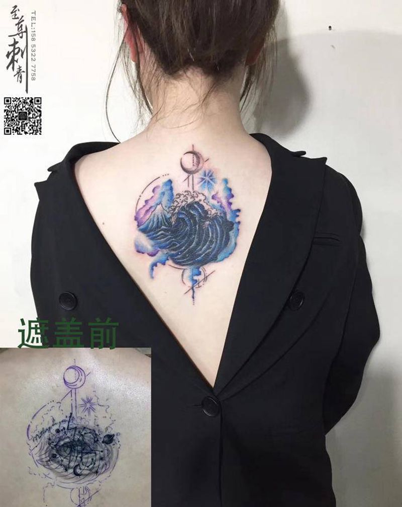 遮盖作品水浪纹身图片_背部水彩水浪纹身图案
