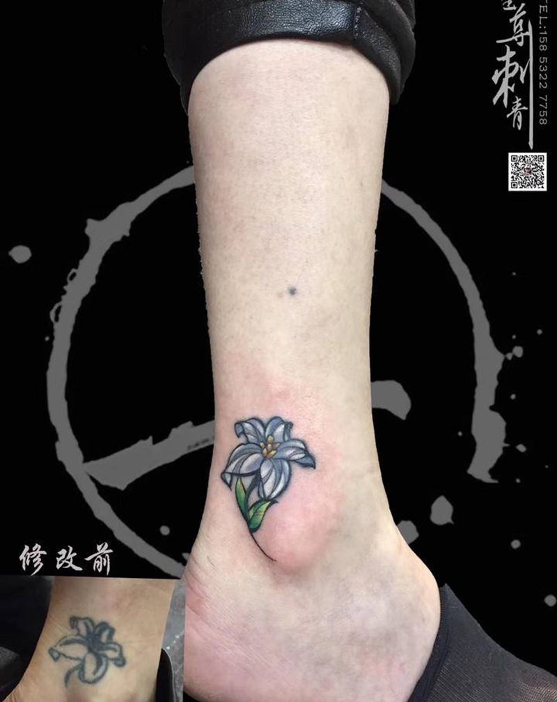 修改旧纹身纹身图片_腿部水彩修改百合纹身图案