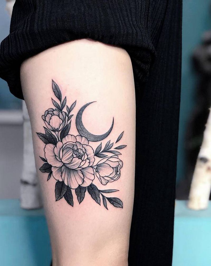 大腿素花纹身图片_臀部手部Old School几何纹身图案