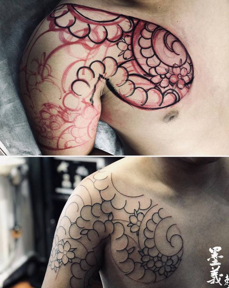 云雾半甲纹身图片_背部颈部老传统纹身图案