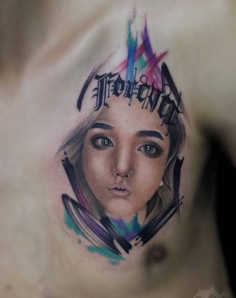 肖像纹身图片_胸部欧美写实肖像女朋友肖像纹身图案