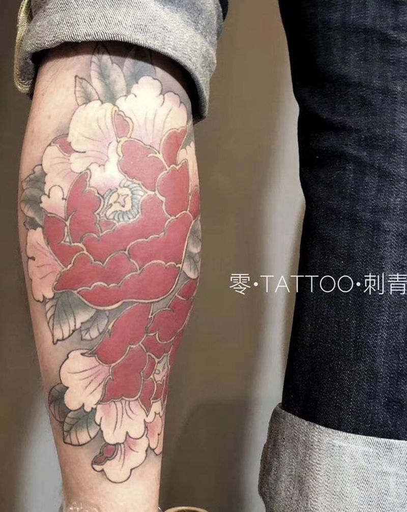 中国风纹身图片_腿部新传统牡丹纹身图案