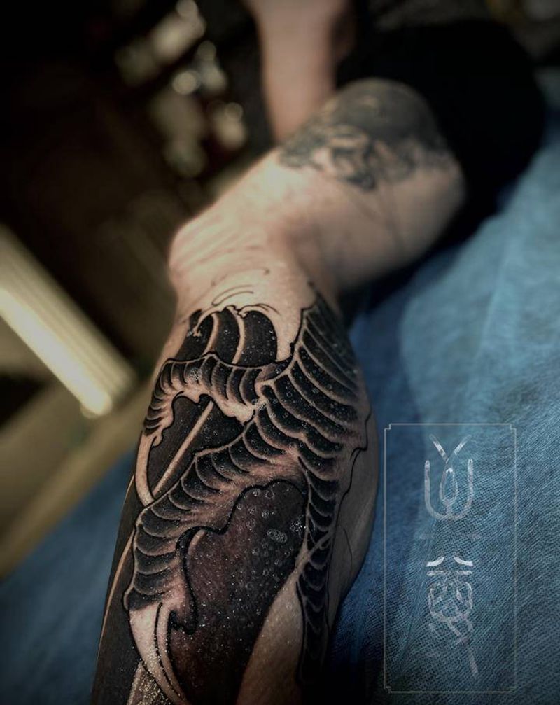 爪纹身图片_腿部新传统纹身图案