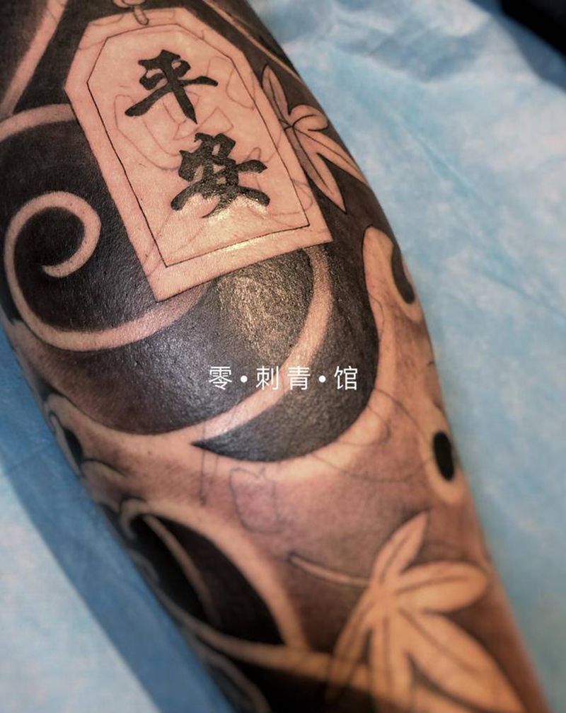 浪纹身图片_腿部老传统纹身图案