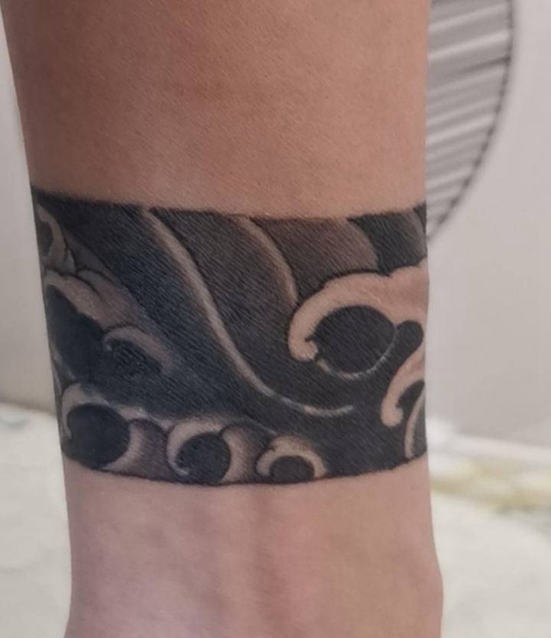 遮盖反馈～效果还可以纹身图片_手臂老传统遮盖手腕浪纹身图案